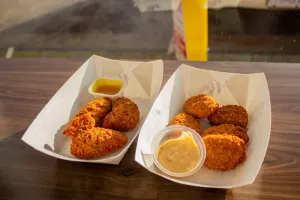 Hi Five Chicken East Broadway - Burger & Fried Chicken restaurant in Vancouver – fine dining dishes, interior photos, and ambiance.