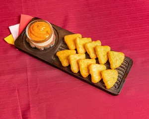 Hi Five Chicken East Broadway - Burger & Fried Chicken restaurant in Vancouver – fine dining dishes, interior photos, and ambiance.