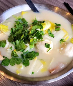 Happy Day Cafe Kingsway - Taiwanese & HK Cafe restaurant in Vancouver – fine dining dishes, interior photos, and ambiance.