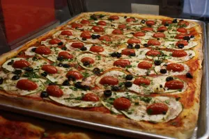 Did's Pizza - Pizza restaurant in Downtown Vancouver – fine dining dishes, interior photos, and ambiance.