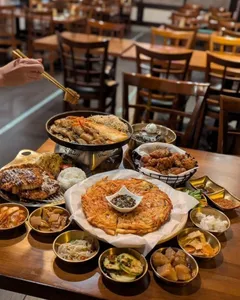 Elysium Korean Bistro and Restaurant - Korean restaurant in Richmond – fine dining dishes, interior photos, and ambiance.