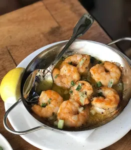 Vassilis souvlaki greek taverna - European restaurant in Burnaby – fine dining dishes, interior photos, and ambiance.