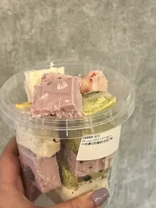 Pot O‘Yogurt - Dessert restaurant in Richmond – fine dining dishes, interior photos, and ambiance.