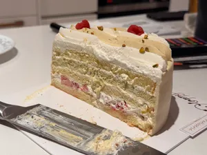 Review photo uploaded by A customer at Oui Patisserie