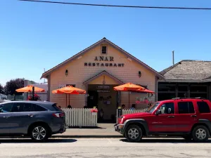 Anar - Middle Eastern restaurant in Richmond – fine dining dishes, interior photos, and ambiance.