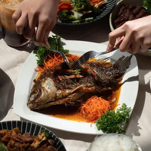 Sawasdee Thai Restaurant - Thai restaurant in Vancouver – fine dining dishes, interior photos, and ambiance.