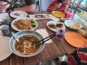 Noodle Arts - Chinese restaurant in Downtown Vancouver – fine dining dishes, interior photos, and ambiance.