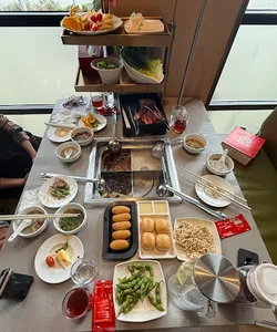 Haidilao Hotpot West Broadway Hot Pot restaurant in Vancouver – fine dining dishes, interior photos, and ambiance.