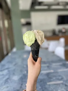 Bella Gelateria Metrotown - Dessert restaurant in Burnaby – fine dining dishes, interior photos, and ambiance.