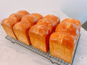 M.E Concept Cakes - Dessert restaurant in Vancouver – fine dining dishes, interior photos, and ambiance.