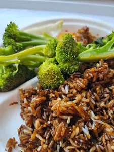 Famous wok - Chinese restaurant in Downtown Vancouver – fine dining dishes, interior photos, and ambiance.