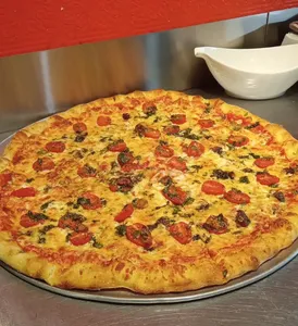 Did's Pizza - Pizza restaurant in Downtown Vancouver – fine dining dishes, interior photos, and ambiance.