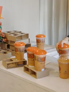 Cha Tra Mue - Drinks & Bubble Tea restaurant in Vancouver – fine dining dishes, interior photos, and ambiance.
