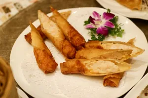 Yue Restaurant - Dim Sum restaurant in Richmond – fine dining dishes, interior photos, and ambiance.