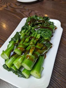 Grand Seasons Restaurant - Chinese restaurant in Coquitlam – fine dining dishes, interior photos, and ambiance.