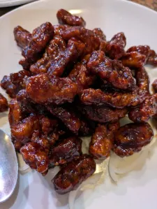 Papaya Hut Restaurant - Thai restaurant in Downtown Vancouver – fine dining dishes, interior photos, and ambiance.