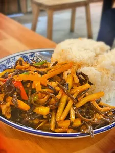 China Lan Lanzhou Beef Noodle - Chinese restaurant in Vancouver – fine dining dishes, interior photos, and ambiance.