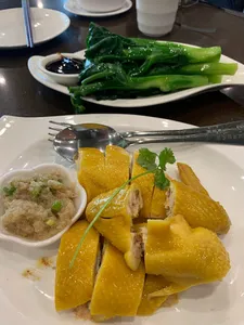 Neptune Wonton Noodle Surrey Central - Taiwanese & HK Cafe restaurant in Surrey – fine dining dishes, interior photos, and ambiance.