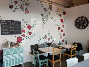 Edible Flours - Dessert restaurant in Vancouver – fine dining dishes, interior photos, and ambiance.