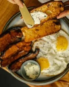 Don at Kitsilano - Global restaurant in Vancouver – fine dining dishes, interior photos, and ambiance.