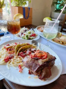 Vassilis souvlaki greek taverna - European restaurant in Burnaby – fine dining dishes, interior photos, and ambiance.