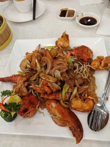 Neptune Palace Restaurant Surrey - Dim Sum restaurant in Surrey – fine dining dishes, interior photos, and ambiance.