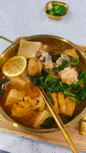 Super Thai Hot Pot - Hot Pot restaurant in Vancouver – fine dining dishes, interior photos, and ambiance.