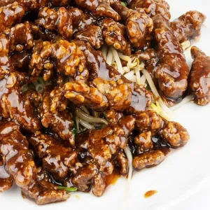 Papaya Hut Restaurant - Thai restaurant in Downtown Vancouver – fine dining dishes, interior photos, and ambiance.