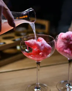 Taylight Local Craft Beer & Kitchen - Brewery & Pubs restaurant in Downtown Vancouver – fine dining dishes, interior photos, and ambiance.