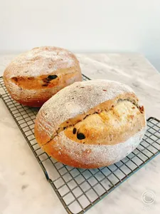 M.E Concept Cakes - Dessert restaurant in Vancouver – fine dining dishes, interior photos, and ambiance.