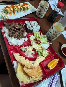 Kiku Sushi Downtown - Japanese & Sushi restaurant in Downtown Vancouver – fine dining dishes, interior photos, and ambiance.