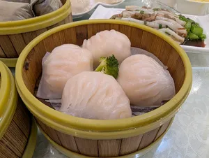 Neptune Palace Restaurant Surrey - Dim Sum restaurant in Surrey – fine dining dishes, interior photos, and ambiance.