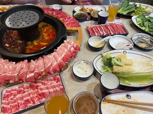 Liuyishou Hotpot Robson - Hot Pot restaurant in Downtown Vancouver – fine dining dishes, interior photos, and ambiance.