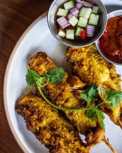 Kin Kao - Commercial - Thai restaurant in Vancouver – fine dining dishes, interior photos, and ambiance.