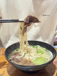 Mr.Shi Home Made Noodle - Chinese restaurant in Vancouver – fine dining dishes, interior photos, and ambiance.