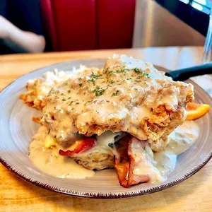 Deacon's Corner - North American restaurant in Vancouver – fine dining dishes, interior photos, and ambiance.