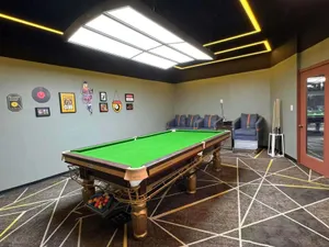 Hi8 Billiards - Entertainment restaurant in Richmond – fine dining dishes, interior photos, and ambiance.