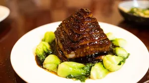 Z&W Shanghai Kitchen - Chinese restaurant in Vancouver – fine dining dishes, interior photos, and ambiance.