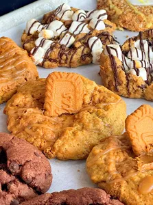 Edible Flours - Dessert restaurant in Vancouver – fine dining dishes, interior photos, and ambiance.