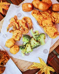 J&G Fried Chicken Crystall Mall - Burger & Fried Chicken restaurant in Burnaby – fine dining dishes, interior photos, and ambiance.