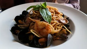 CAFE IL NIDO - Italian restaurant in Downtown Vancouver – fine dining dishes, interior photos, and ambiance.