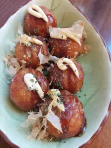 Big Bang Sushi - Japanese & Sushi restaurant in Downtown Vancouver – fine dining dishes, interior photos, and ambiance.