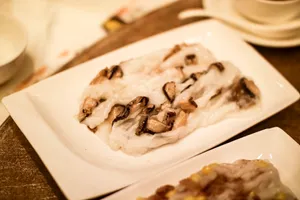 Yue Restaurant - Dim Sum restaurant in Richmond – fine dining dishes, interior photos, and ambiance.