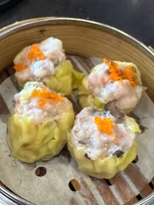 Neptune Wonton Noodle YVR Outlet - Taiwanese & HK Cafe restaurant – fine dining dishes, interior photos, and ambiance.