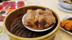 Haiyi Seafood Restaurant - Dim Sum restaurant in Vancouver – fine dining dishes, interior photos, and ambiance.