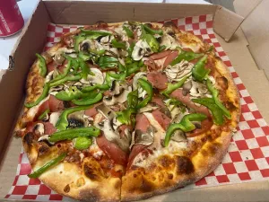 Did's Pizza - Pizza restaurant in Downtown Vancouver – fine dining dishes, interior photos, and ambiance.
