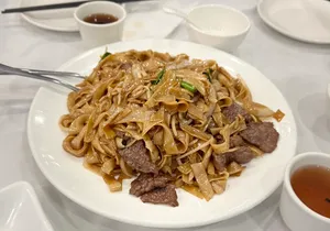 Haiyi Seafood Restaurant - Dim Sum restaurant in Vancouver – fine dining dishes, interior photos, and ambiance.