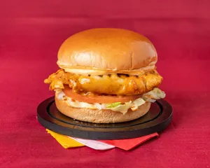 Hi Five Chicken East Broadway - Burger & Fried Chicken restaurant in Vancouver – fine dining dishes, interior photos, and ambiance.