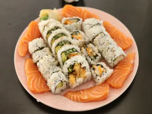 Sushi Bros - Japanese & Sushi restaurant in Downtown Vancouver – fine dining dishes, interior photos, and ambiance.