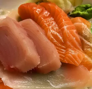 Sushi Bros - Japanese & Sushi restaurant in Downtown Vancouver – fine dining dishes, interior photos, and ambiance.